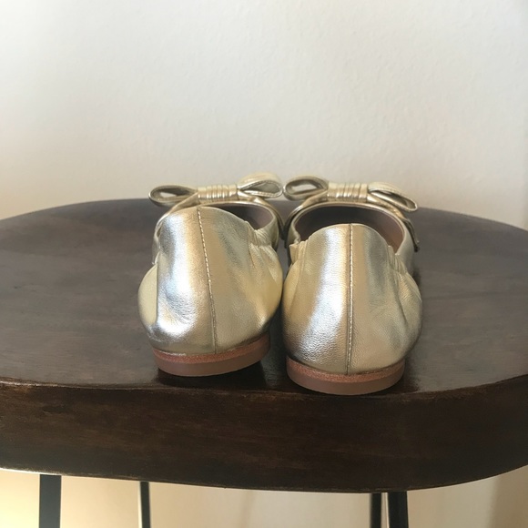 NWOT TORY BURCH LEATHER BOW SOFT GOLD FLATS - Picture 3 of 5